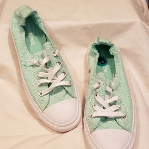 Converse sneakers nwot